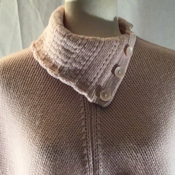 GAP Sweaters - GAP sweater